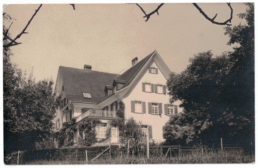 Cartoline postali: Wer weiss wo? Privathaus mit Garten – Usato da Frauenfeld venduto da POML