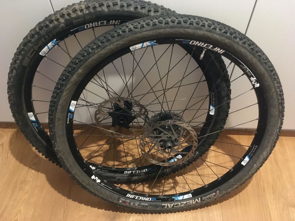 Cerchio Sun Ringle Inferno 29 – 27.5" 650b, Lega 32H Nero, Doppia Parete