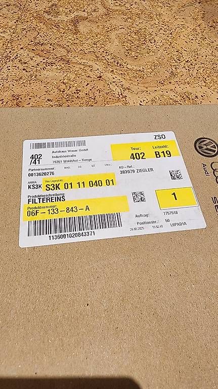 Alle Autoersatzteile: VW Passat 3c Luftfilter Original VW 06F 133 843A – Gebraucht aus Fehraltorf von Werkstatt85 1