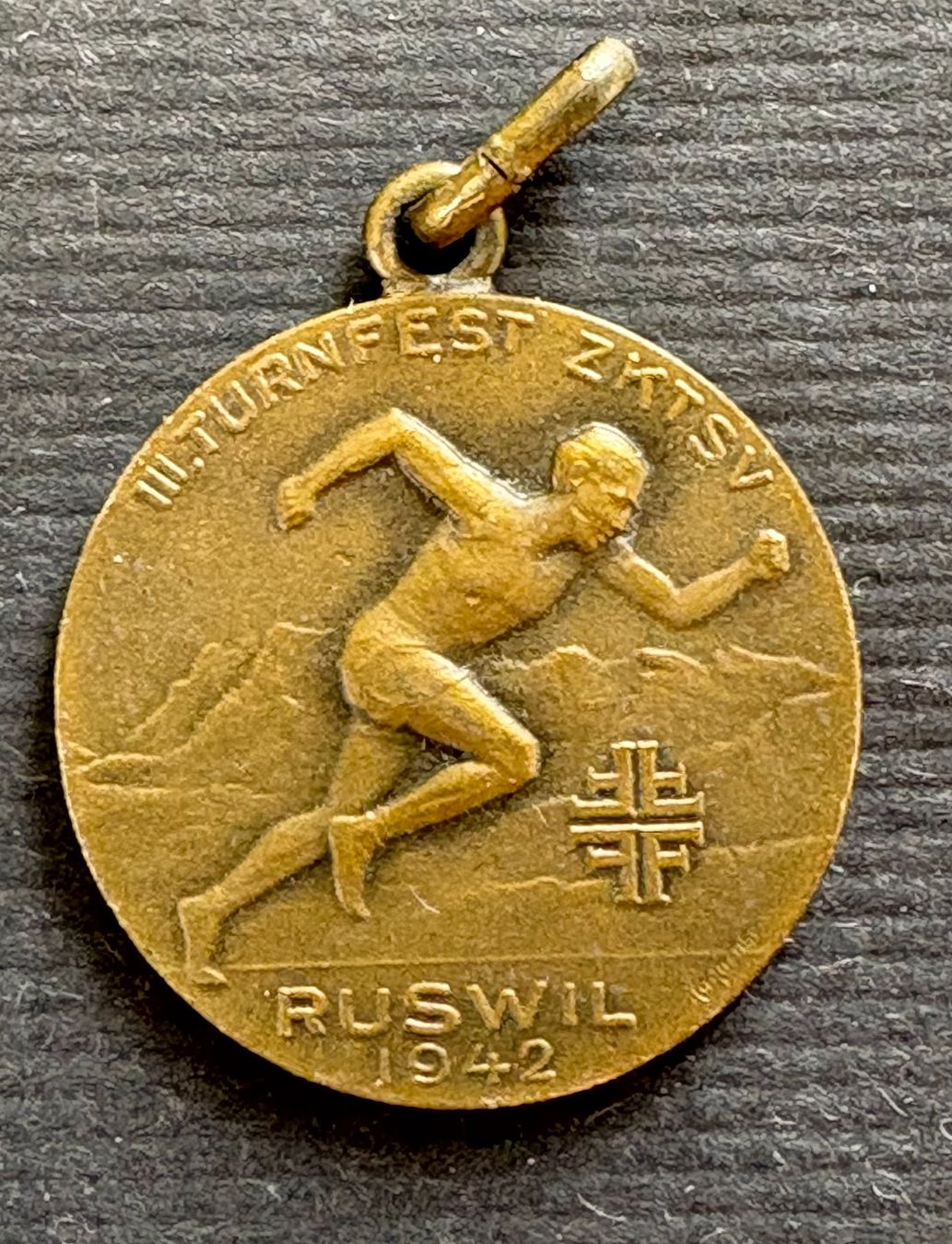 Placchette & Badge: III. TURNERFEST RUSWIL 1942 – Usato da Ostermundigen venduto da Heavenmaus75