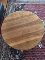 Runder Massivholz-Couchtisch / Salontisch – zeitloses Design