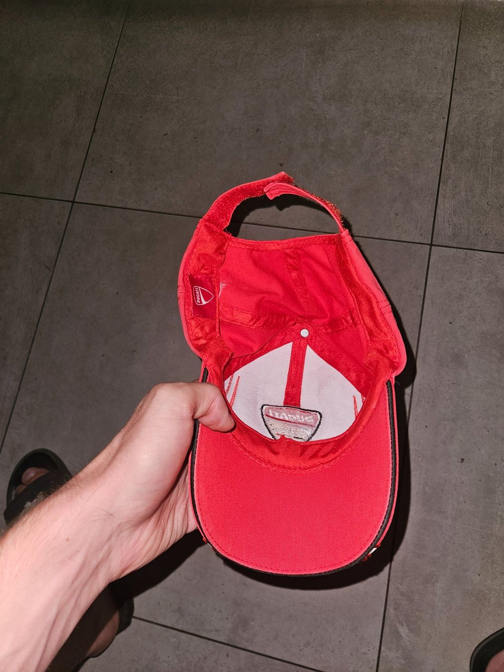 Sonstige Kleidung & Accessoires: Original Ducati Corse Basecap / Cap - Rot & Weiss – Gebraucht aus Lugano von dan_2qsg 3