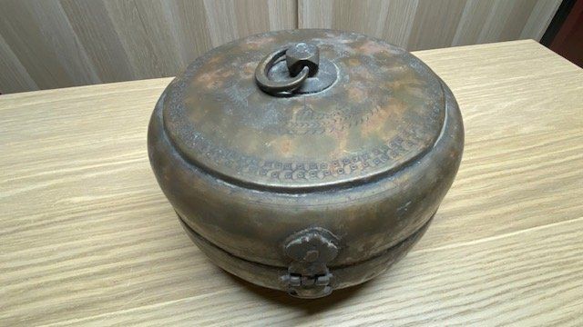 Dosen: Ancienne boite à Chapati en laiton – Gebraucht aus Crans VD von vra_262m 2
