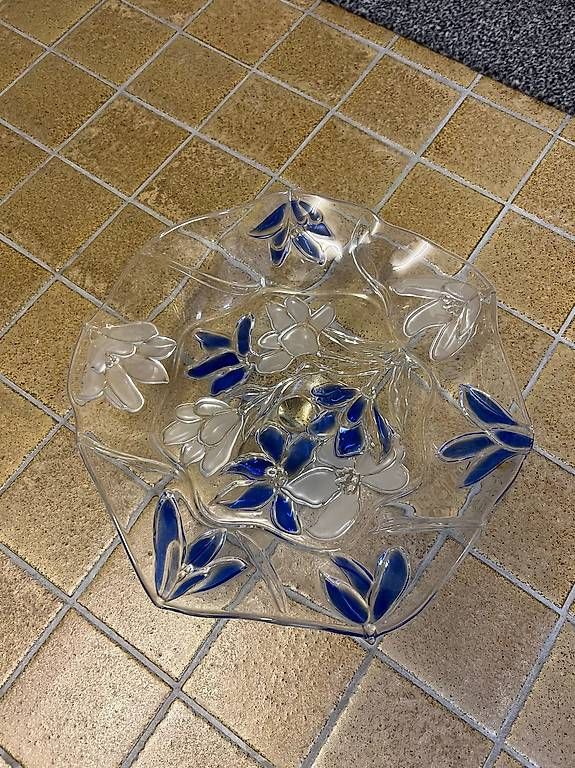 Ciotole: Glas-Fussschale mit Blumenmuster – Usato da Lufingen venduto da luc_g6rv