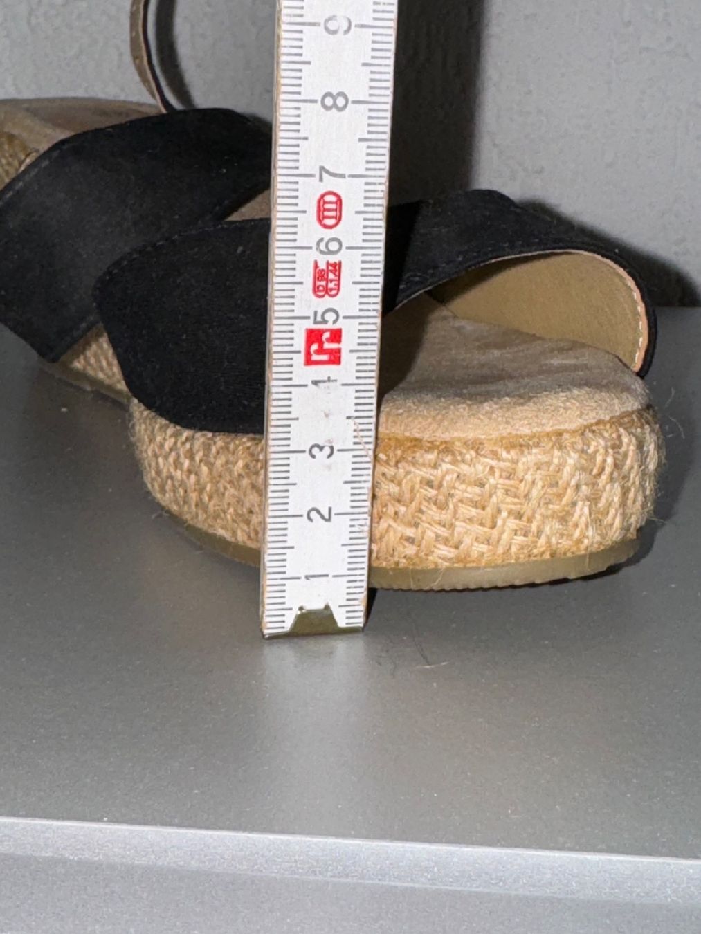 Damenschuhe: Schwarze Keilsandaletten Gr. 41 – Gebraucht aus Grosswangen von shoes.bags.and.co 5