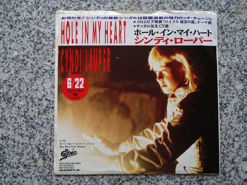 7", Cyndi Lauper, Hole in my Heart / Boy Blue (Live), Japan Kaufen