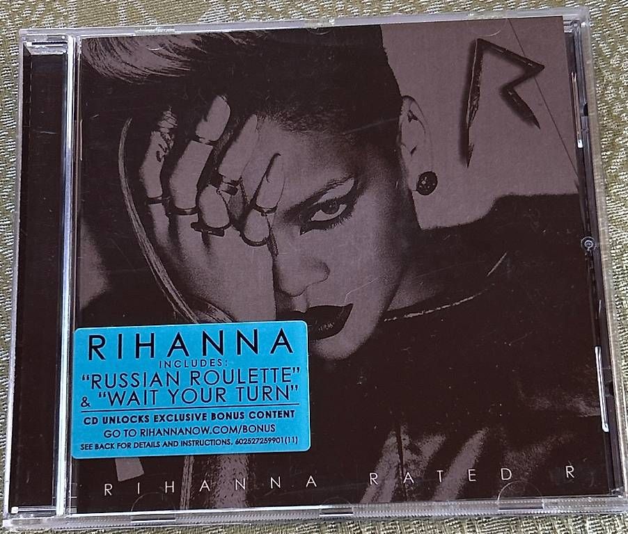 CDs: Rihanna - Rated R CD – Gebraucht aus Laufen von Jassi.quinn