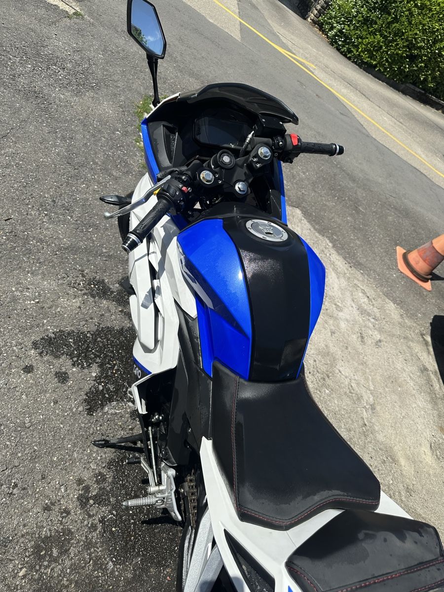 Route: Moto Watan GP2  – Défectueux à Treycovagnes par Campingcar65 5