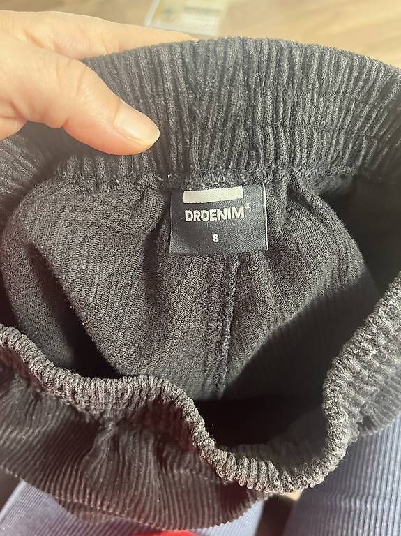 Pantaloni: kurze Manchester-Hose – Usato da Zürich venduto da mar_adentro 1