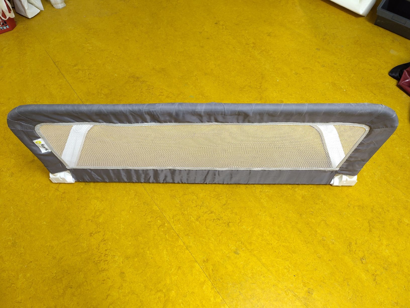 Box & Barriere di sicurezza: Bettgitter Safety 1st grau klappba – Usato da Suhr venduto da Matzge 1