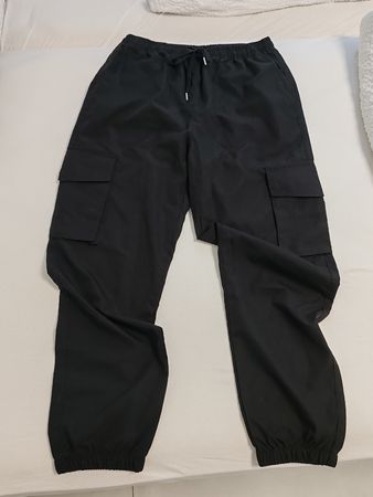 Cargo Hose schwarz mit Kordelzug guter Zustand Grösse L