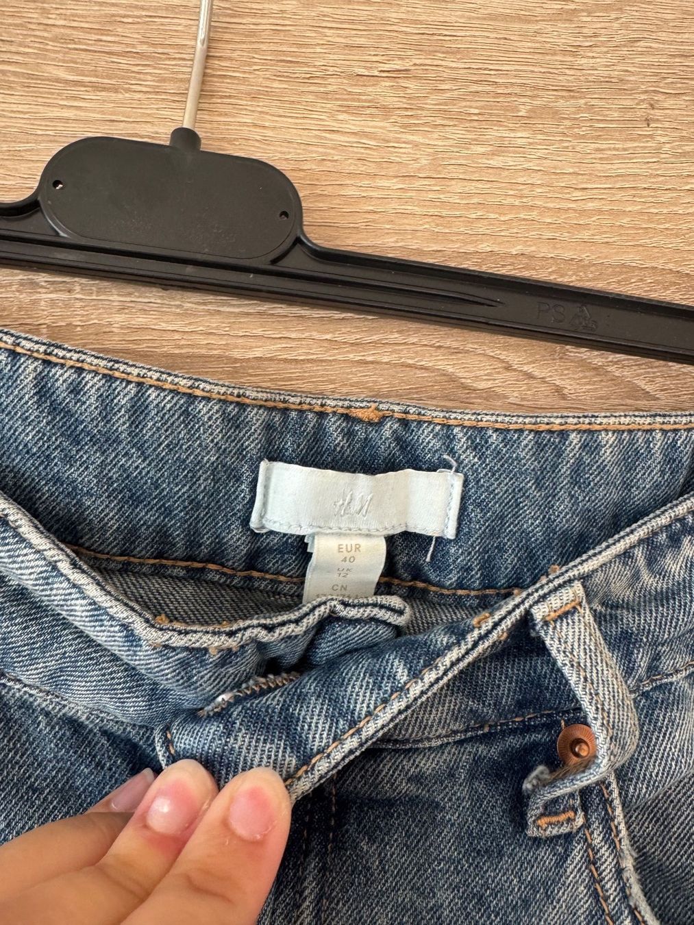 H&M Jeans: Jeans trendy – Gebraucht aus Montreux von Iza_81199 3