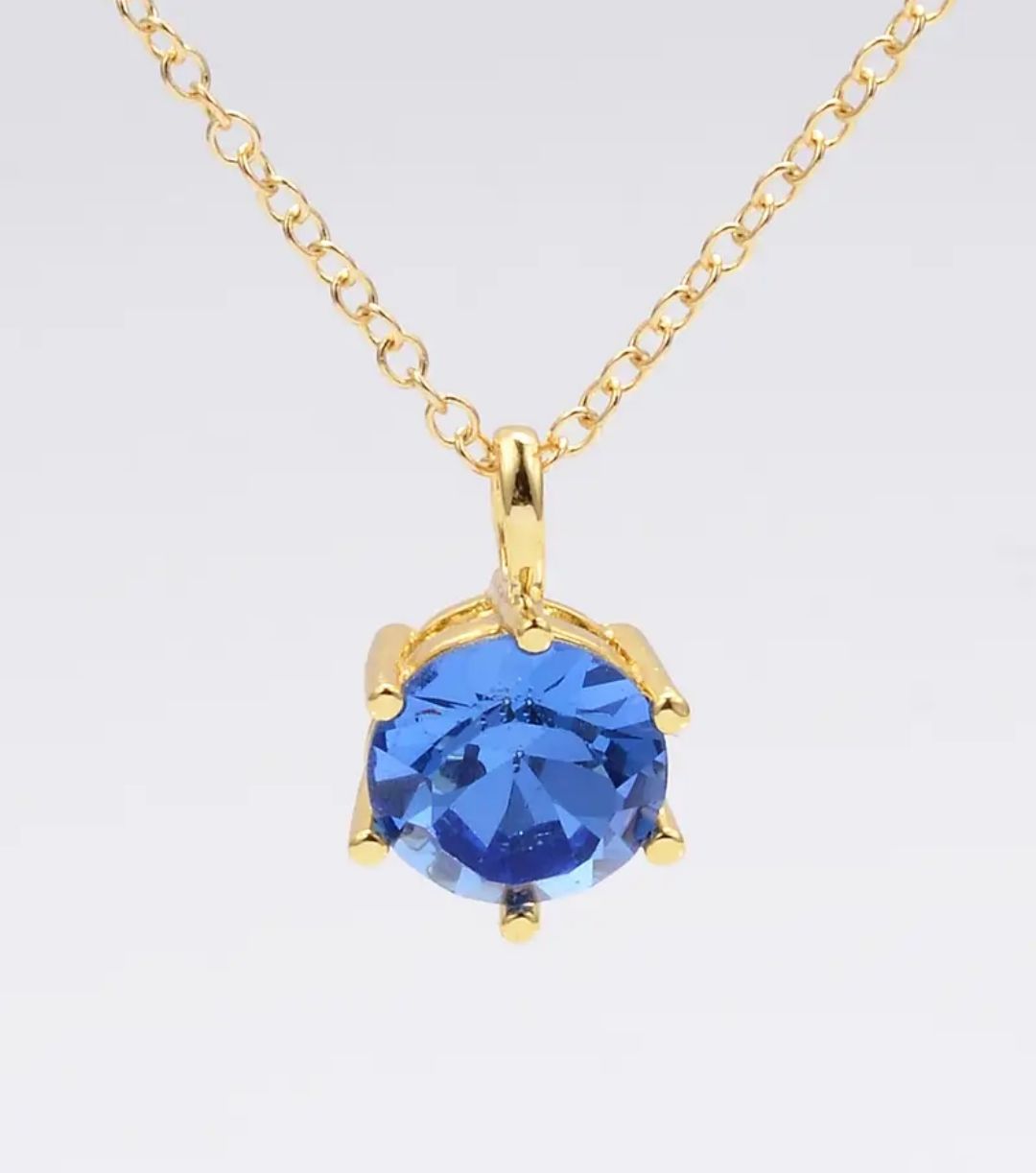 Catenine: Goldkette mit Anhänger, blauer Stein, elegant – Nuovo e nell'imballaggio originale da Oberwangen TG venduto da Bash-B 3