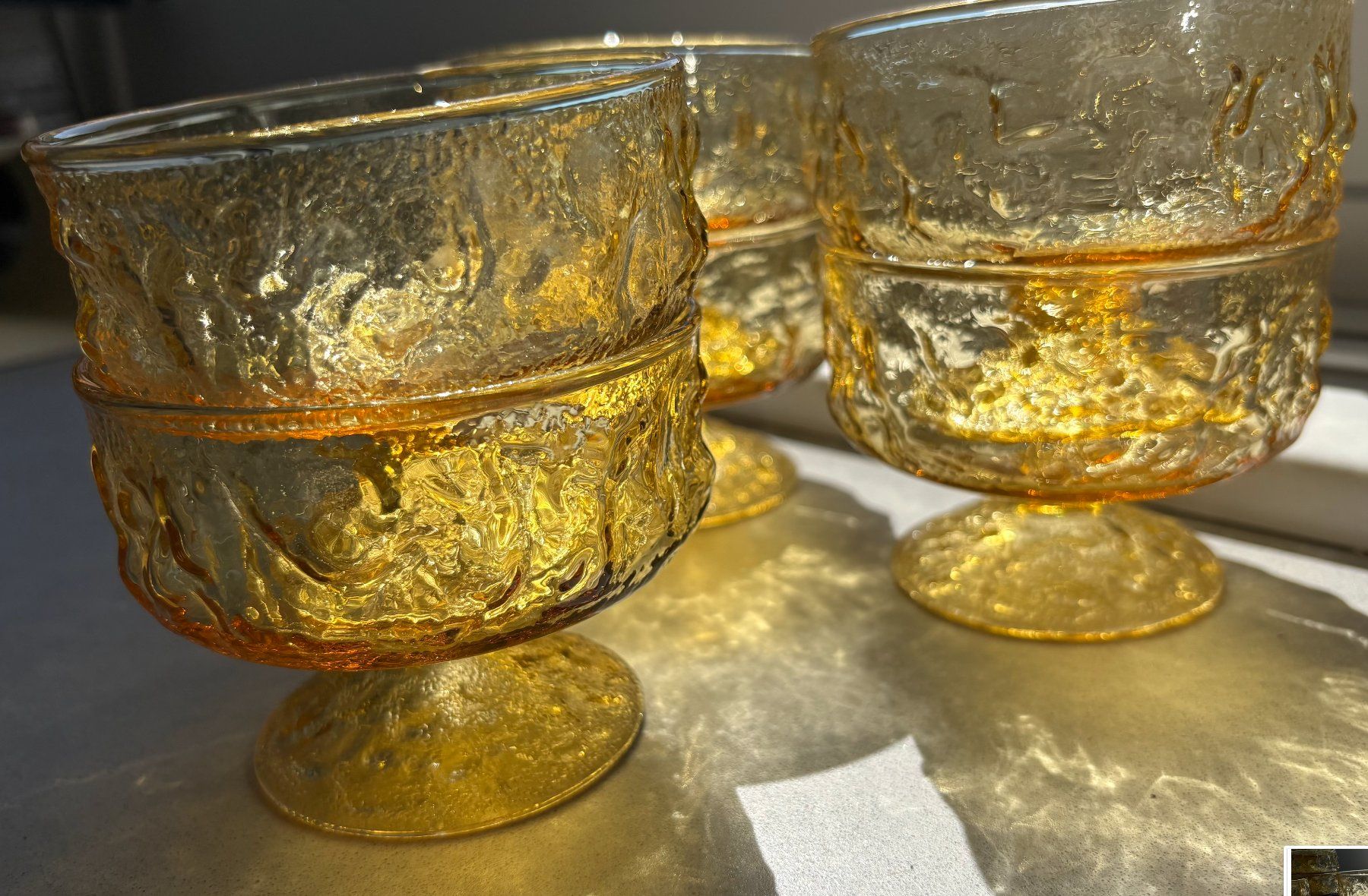 Gläser: 6 Dessertkelche Glas bernsteinfarben strukturierte Oberfl... – Gebraucht aus Regensdorf von Nessi1974 3