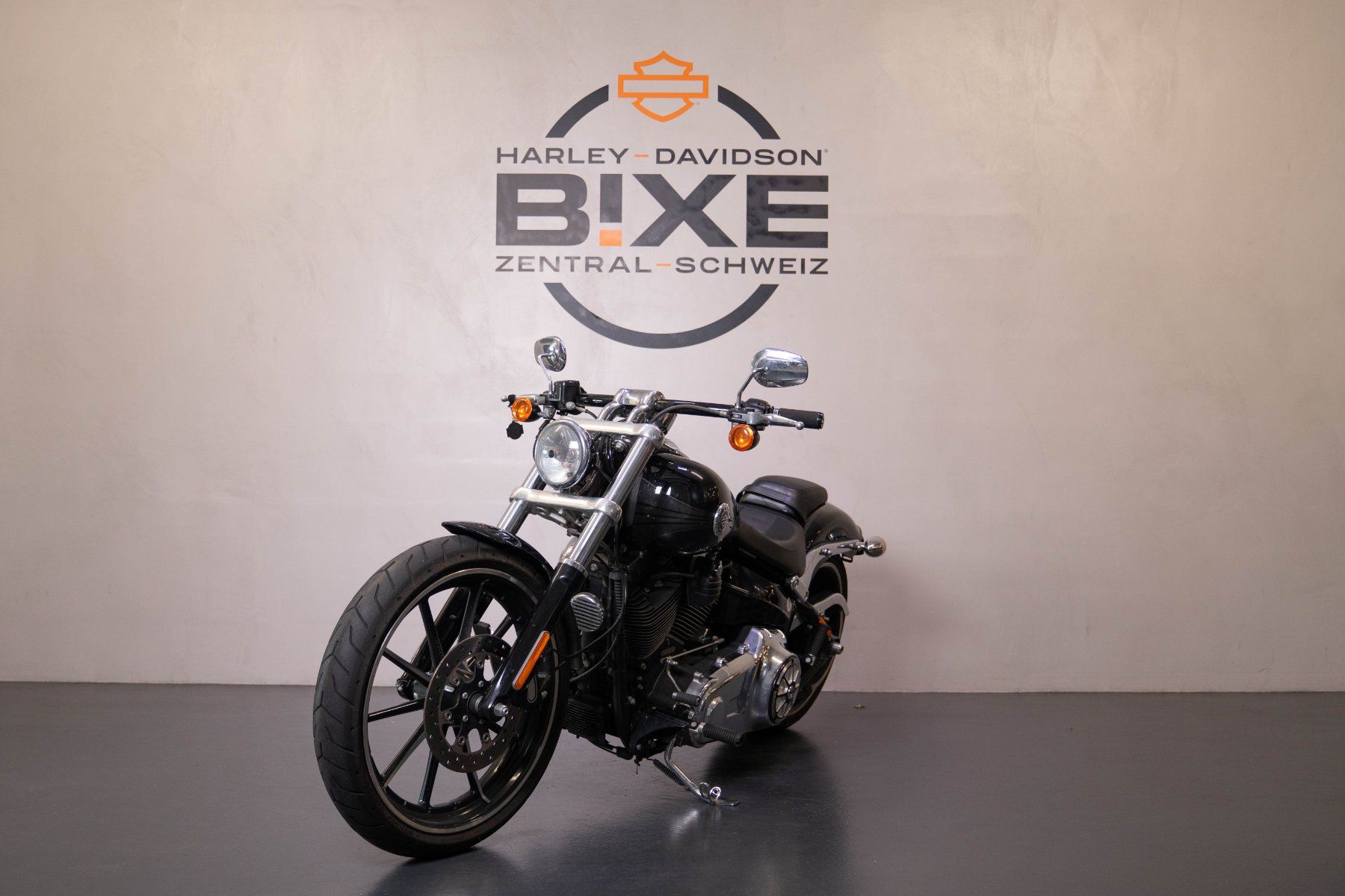 Harley-Davidson Chopper: Harley Davidson FXSB 103 Breakout – Usato da Hünenberg venduto da Maxim369 1
