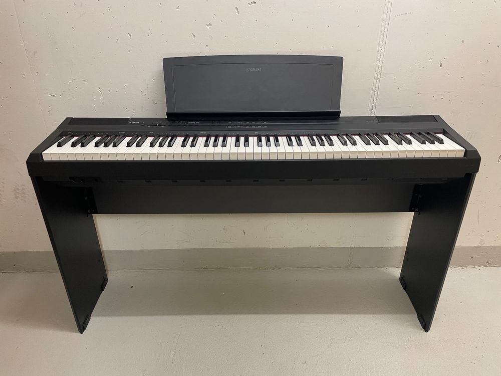 Yamaha Digital Piano P105 mit Zubehör Kaufen auf Ricardo