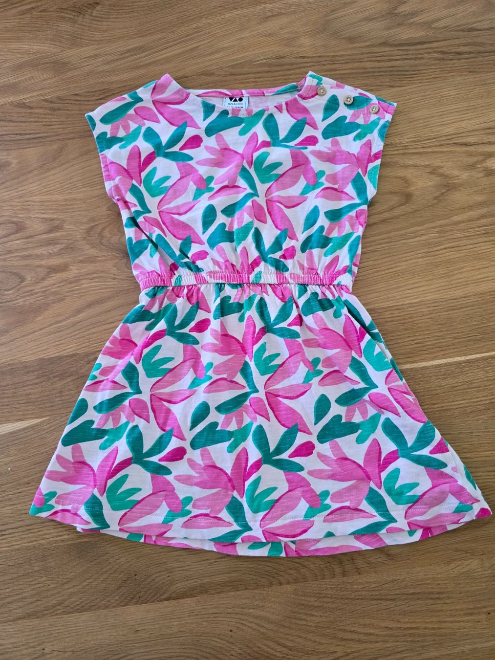 Vestiti & Gonne: Kleid Gr. 104 – Usato da Zäziwil venduto da Seisler