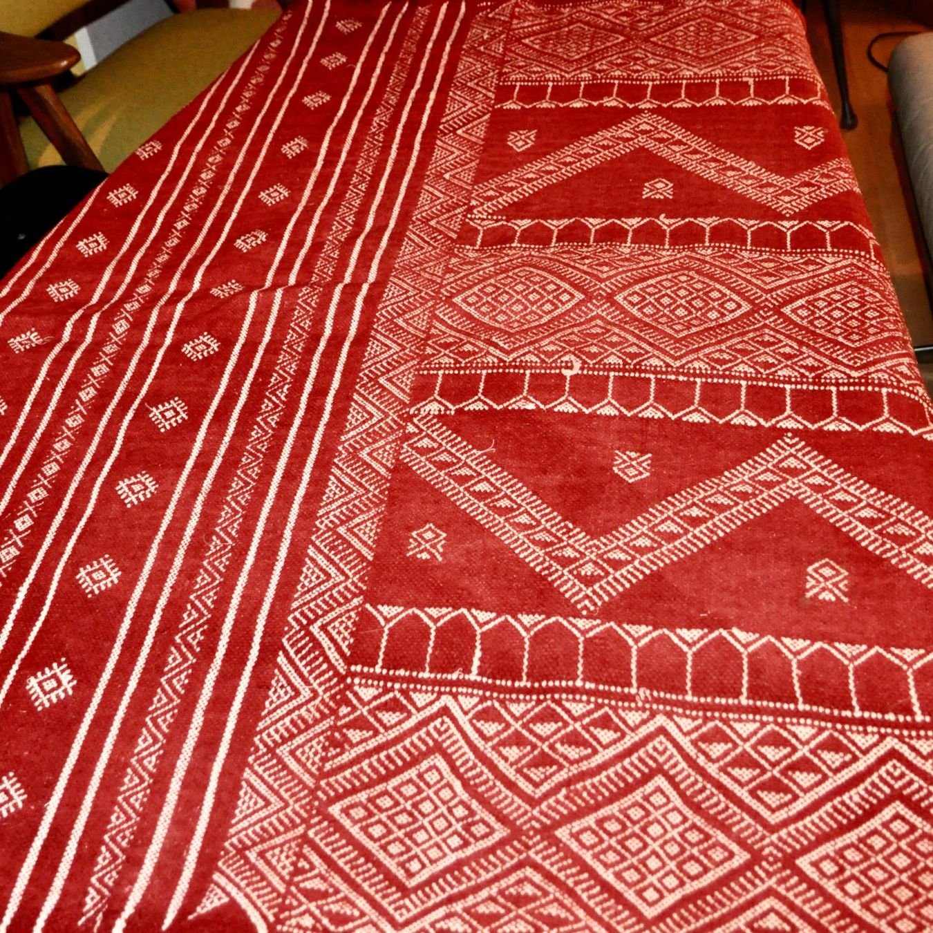 Tappeti: Grand tapis tissé et broché – Usato da morges venduto da Kus.design