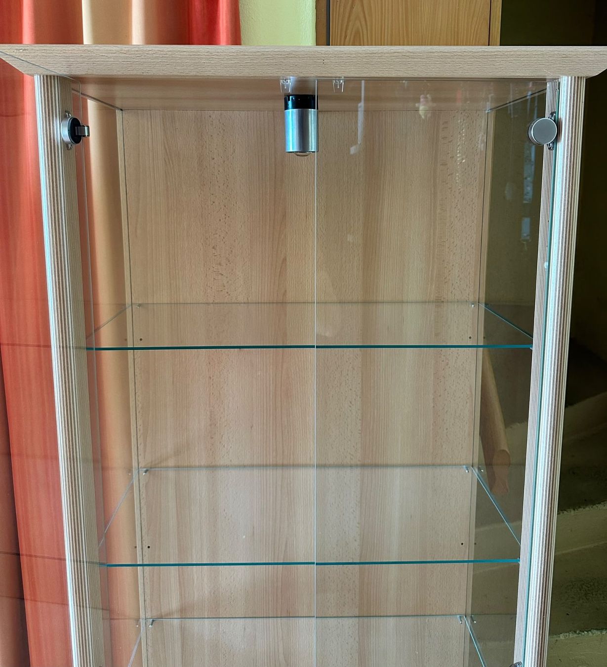 Vetrine: Vitrine aus Glas und Holz – Usato da Oltingen venduto da gueggerli 2