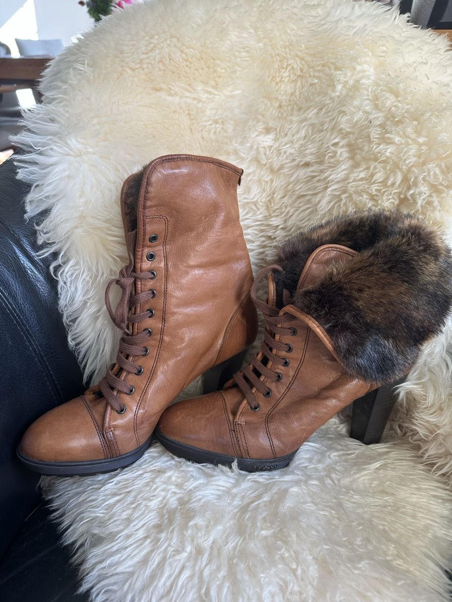 Scarpe da donna: Baldinini Stiefeletten Gr.40 camel leder Fell – Nuovo (secondo la descrizione) da Dorf venduto da marfikgnidka
