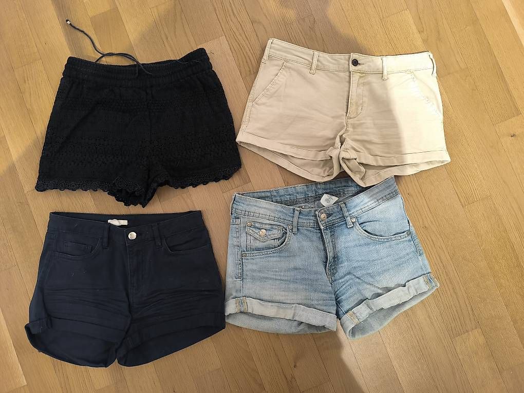 Pantaloni: Hotpants Short Kurze Hosen – Usato da Geuensee venduto da ali_g5sc