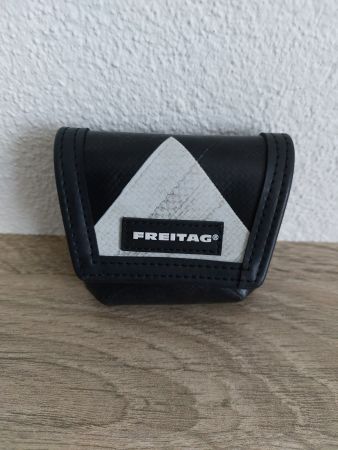 NEU Freitag mini Messenger Bag / Charm F213