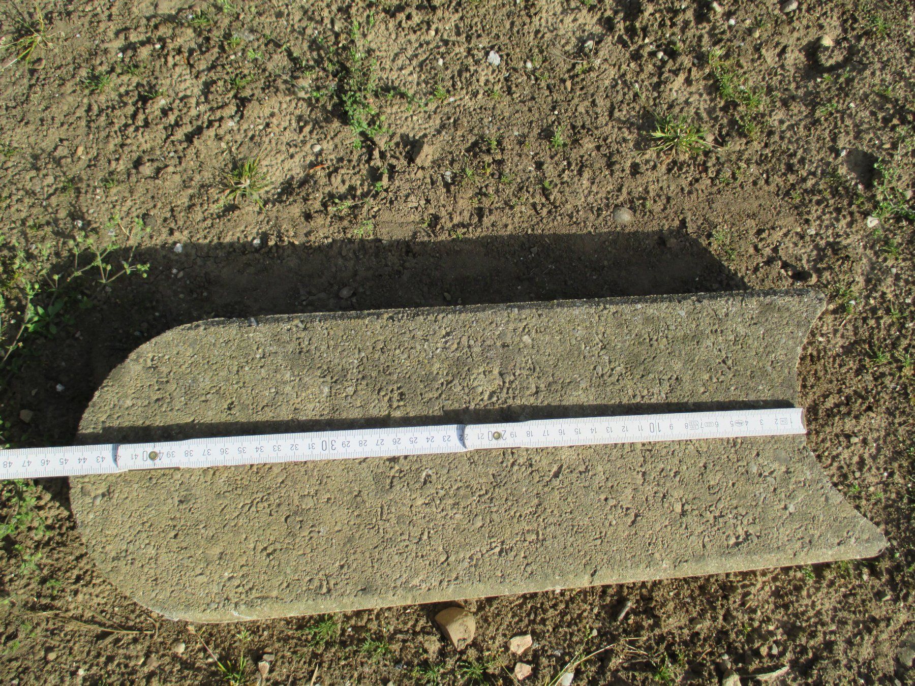 Rivestimenti per pavimenti: 18 Rasenkantensteine Beton – Usato da Kloten venduto da Duro55 1