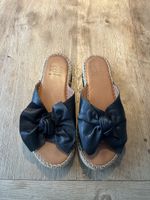 Ledersandalen von Walker Gr. 37, schwarz, Schleife