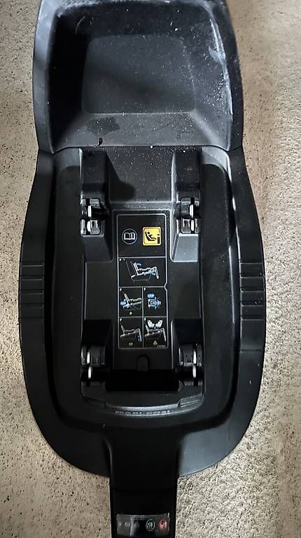 Seggiolini per auto: Maxi Cosi Jade Wanne mit Isofix Station KAUF ODER MIETE – Usato da Lufingen venduto da Schneeflocke927 2