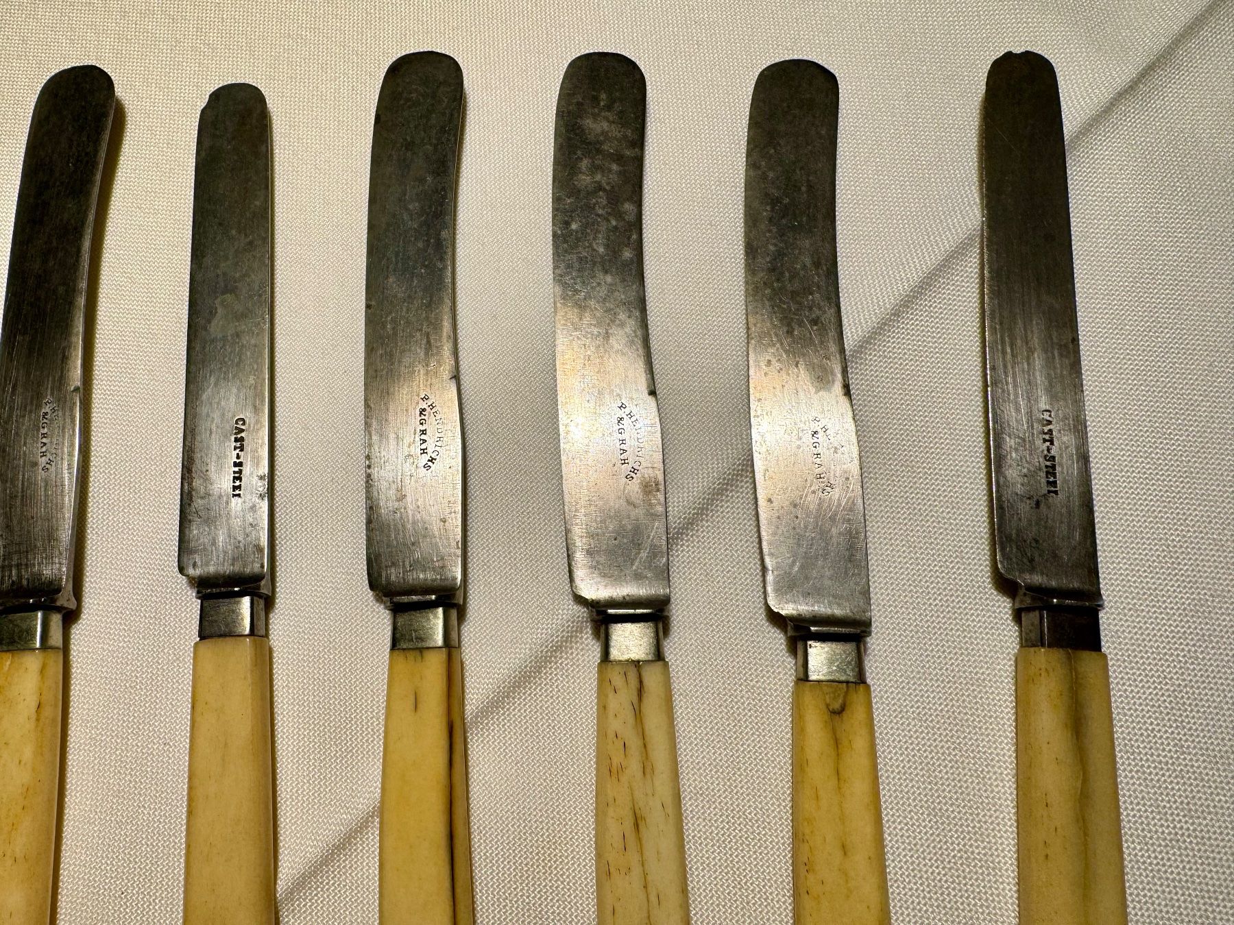 Set di posate: Ensemble de couverts de table – Usato da Cressier FR venduto da arnoos 1