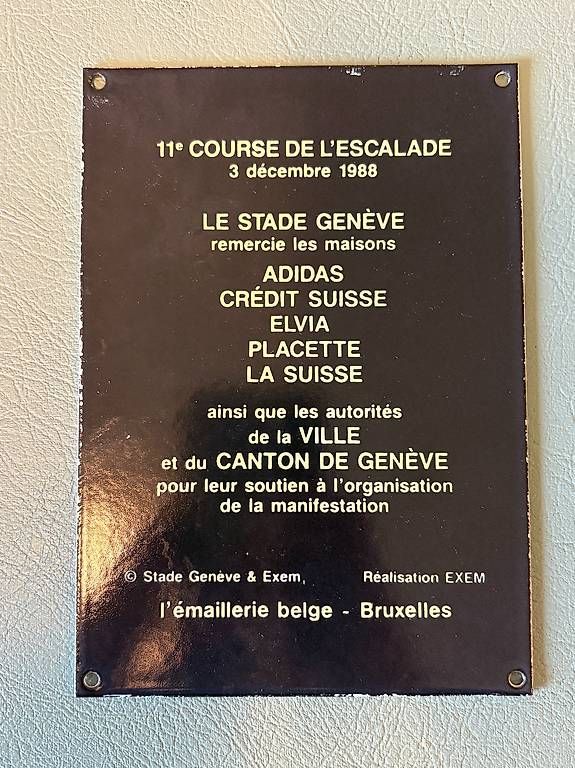 Insegne: 1988 Plaque émaillée Course d'Escalade – Usato da Genève venduto da Johnny345 1