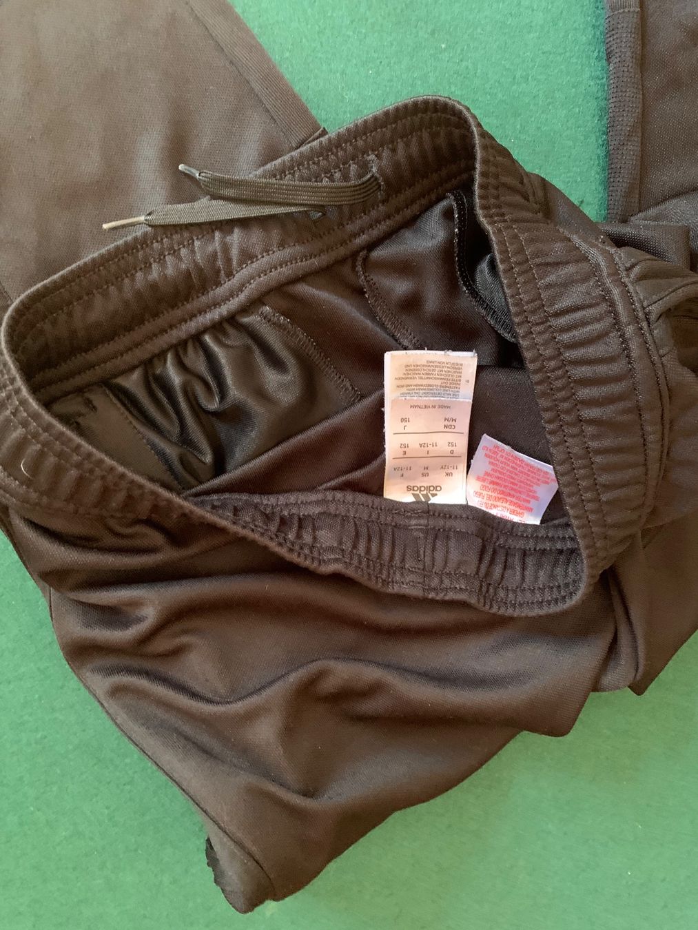 Adidas Pantaloni: ADIDAS Trainerhose Gr. M /Junior 152 / Farbe: Schwarz  Gr – Usato da Interlaken venduto da Bona55 8
