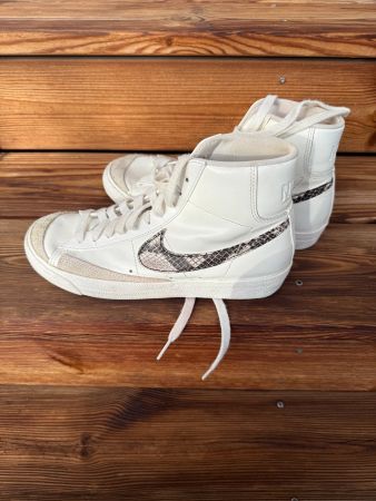 Nike Blazer Mid 77 Snake (Damen)