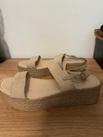 Sandales compensées beiges élégantes / Taille 39