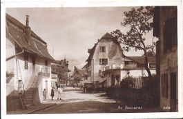 LE BOUVERET, rue animée et 1 camion