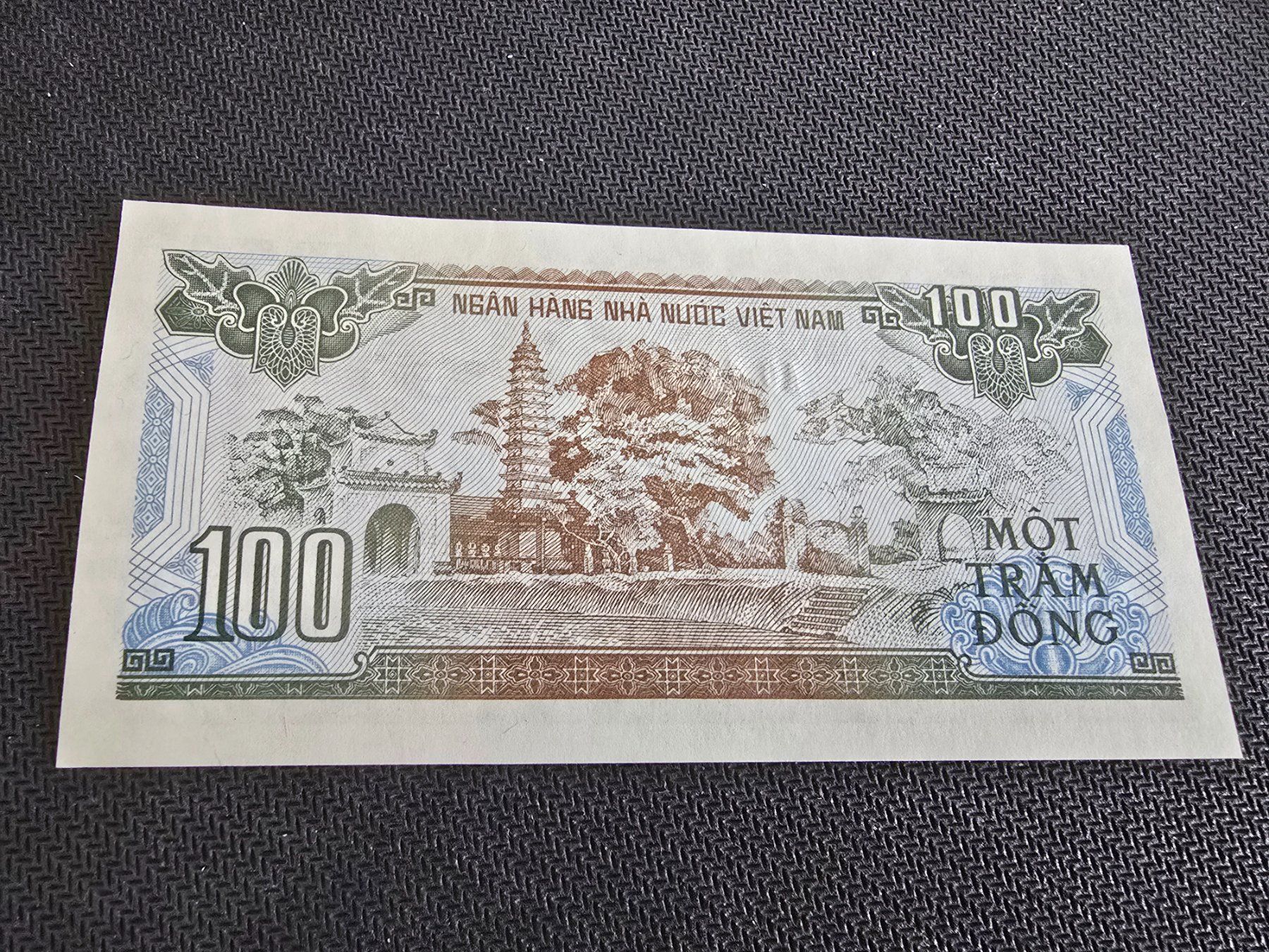 Banconote: Billet Vietnam 100 – Nuovo (secondo la descrizione) da Petit-Lancy venduto da Minnie26 1
