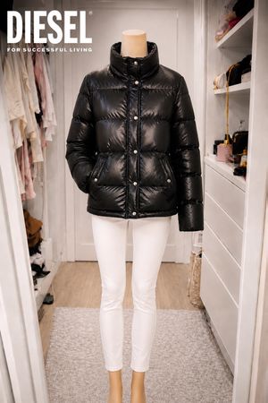 Diesel Damen Daunenjacke Gr. S – Schwarz – neuwertig