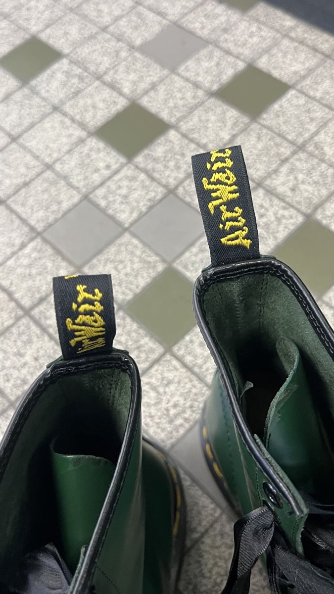Dr. Martens Scarpe da uomo: Dr. Martens 1460 vertes, taille 38 – Usato da Genève venduto da Leboucheoreilles 2