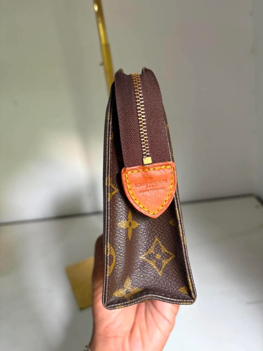 Louis Vuitton Taschen: Louis Vuitton Toiletry Pouch 19 cm – Gebraucht aus Widnau von Pukpan_99 3