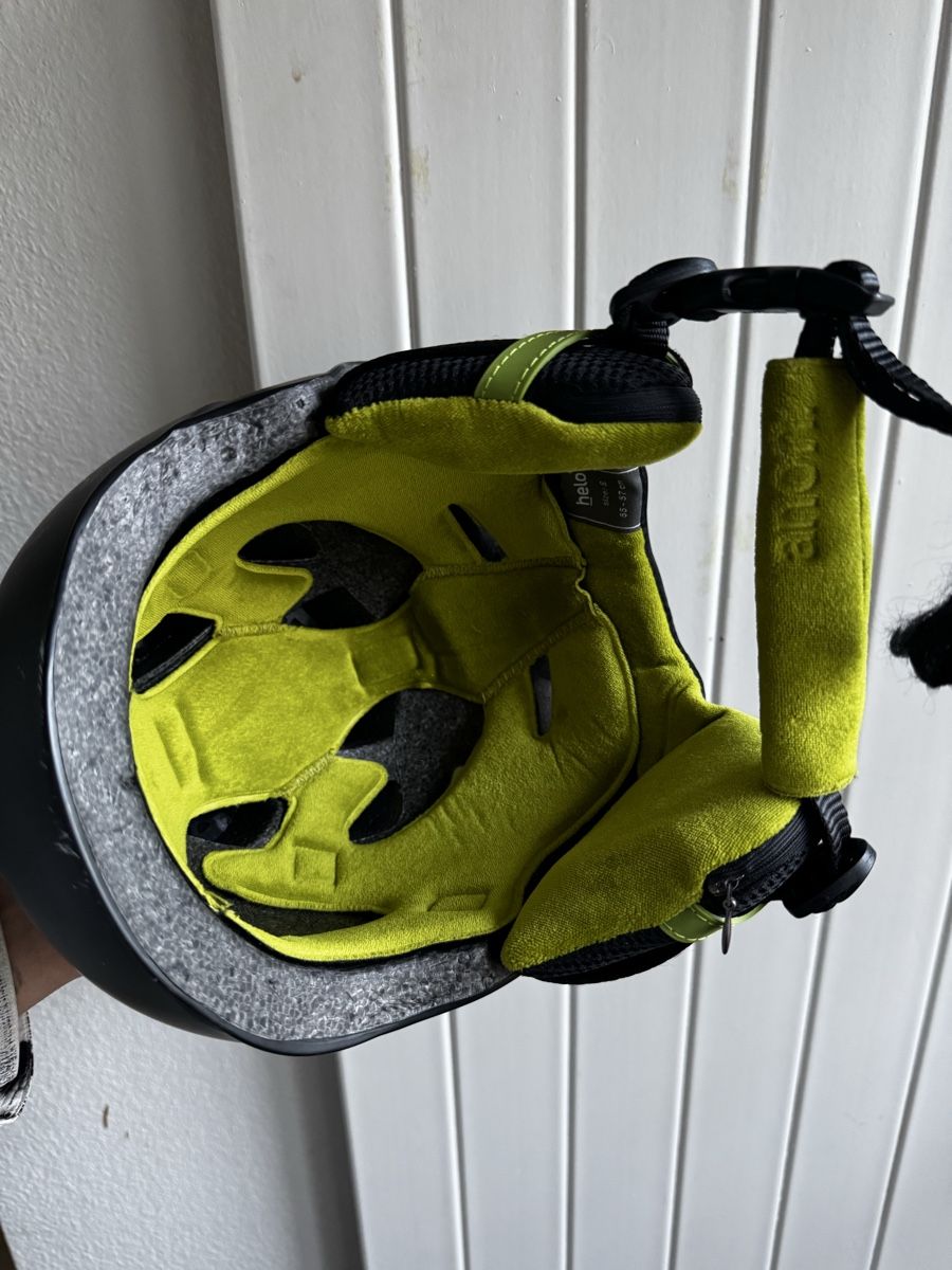 Caschi: Anon Skihelm S mit Skibrille – Usato da Bern venduto da Kim_456 1