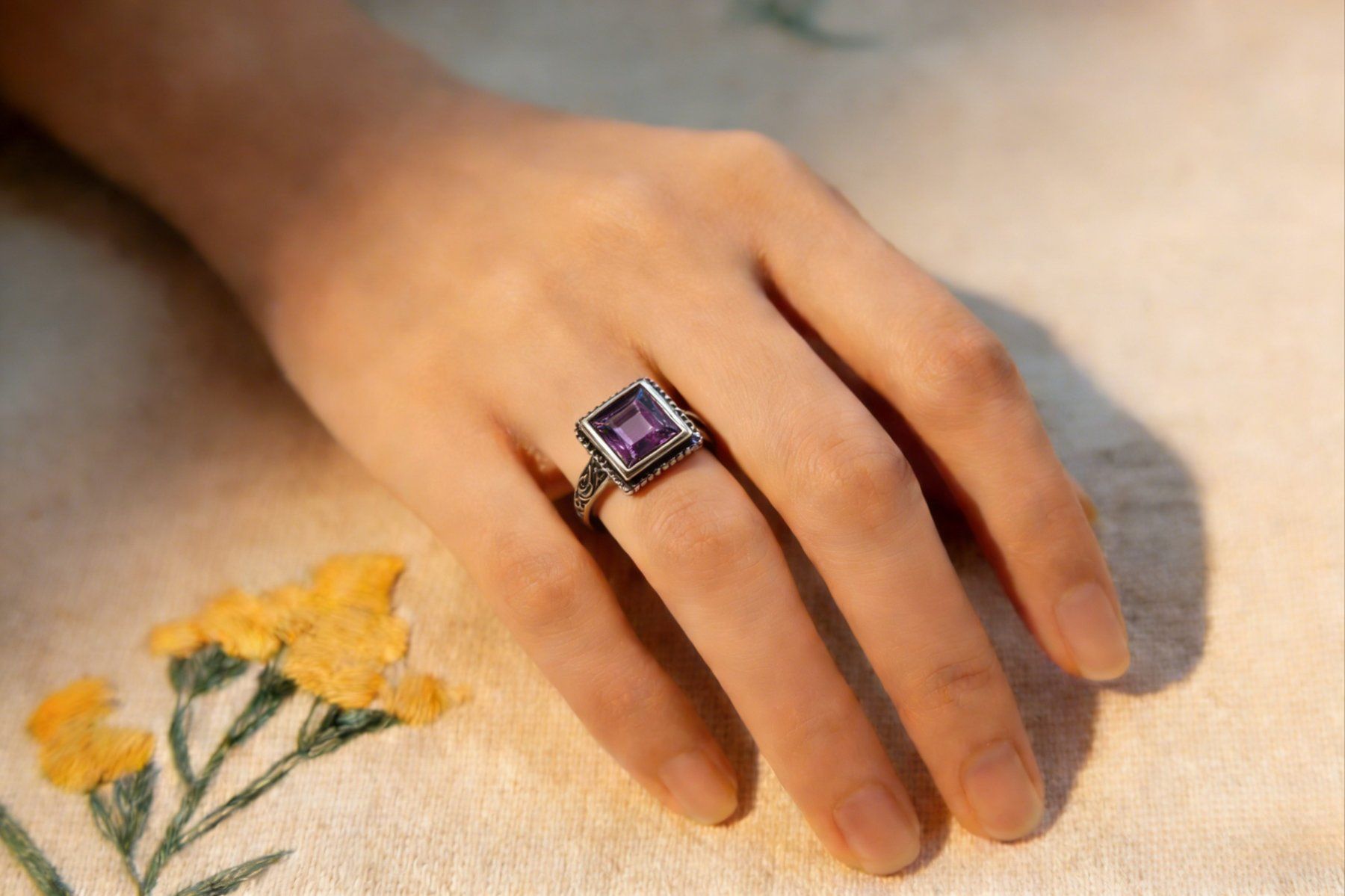 Anelli: NEW - S925 Amethyst Ring (Adjustable) – Nuovo (secondo la descrizione) da Zürich venduto da cin_wcf6 6