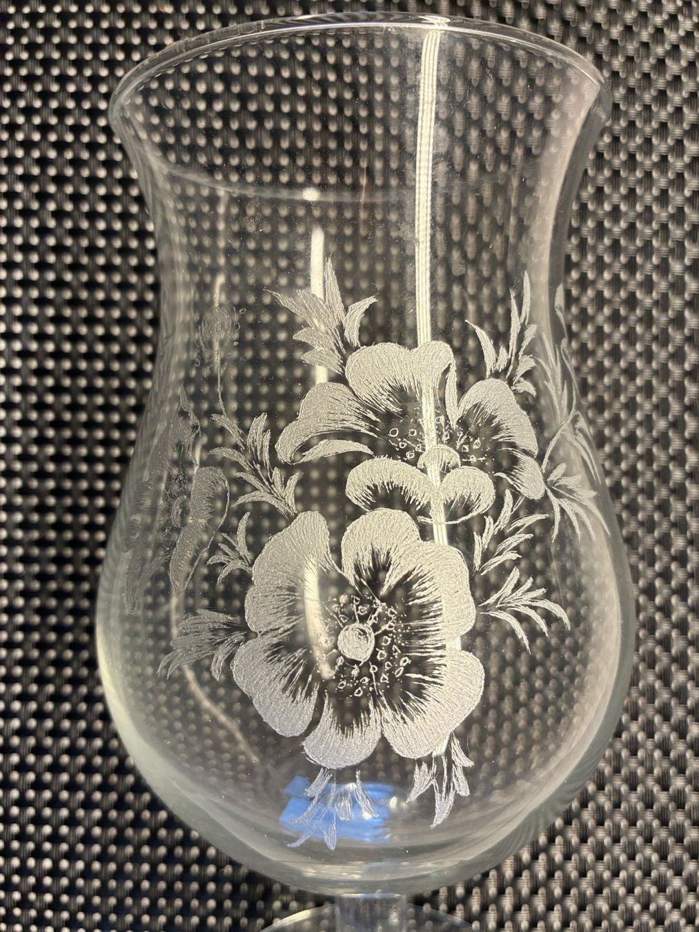 Bicchieri: Cocktailglas mit geätztem oder geschliffenem Blumenmuster – Usato da Biberist venduto da longimanus3 1