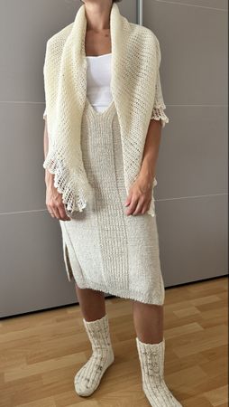Châle en laine crocheté à la main