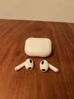 Apple AirPods Pro Gen 2 wireless earbuds, good condition