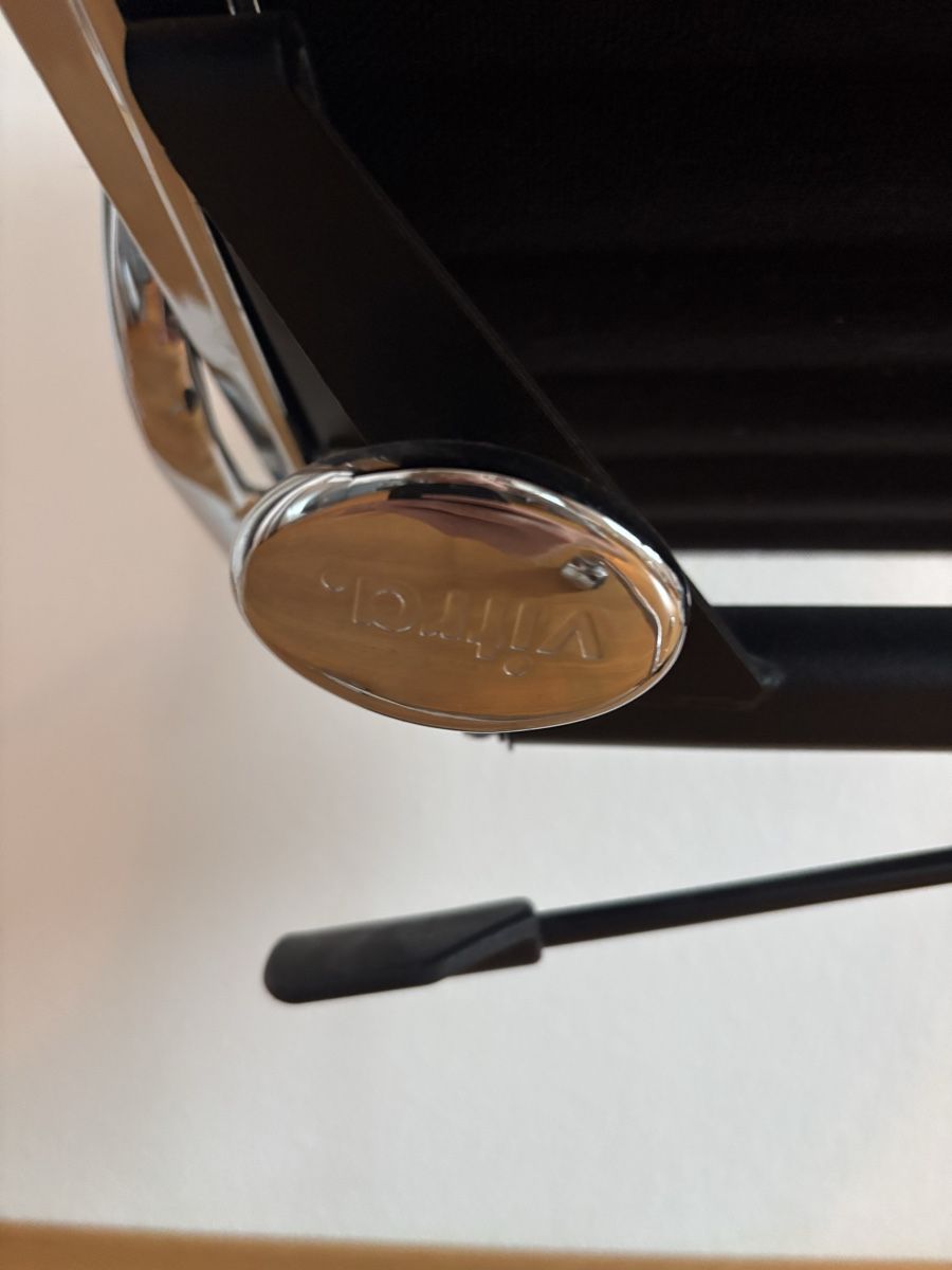 Vitra Sedie: Vitra Eames Aluminium Chair EA 119, Charles & Ray Eames – Usato da Zürich venduto da david-17 4