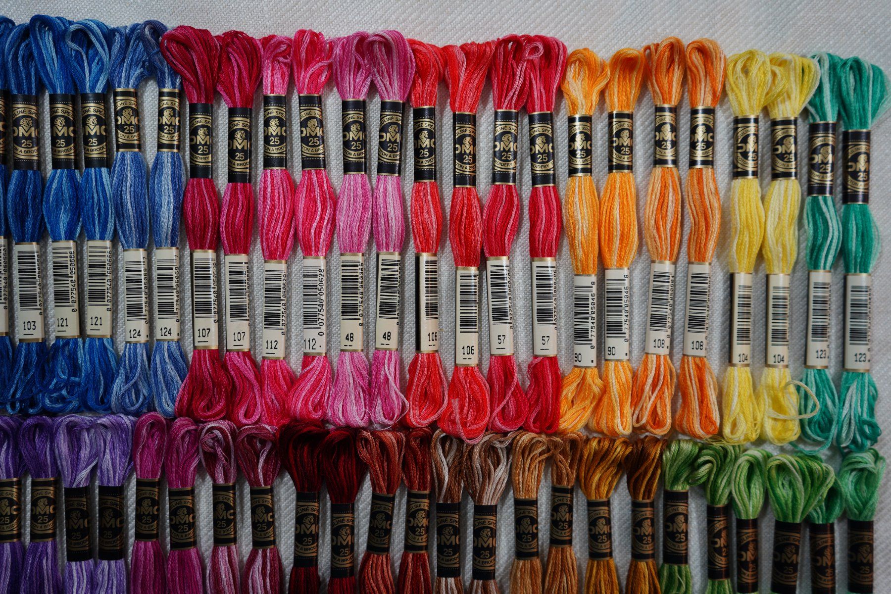 Cordicelle & Fili: 56 DMC Mouliné Spécial Multicolor Art 117 - LOSB3 – Nuovo e nell'imballaggio originale da Mels venduto da DACRI 2