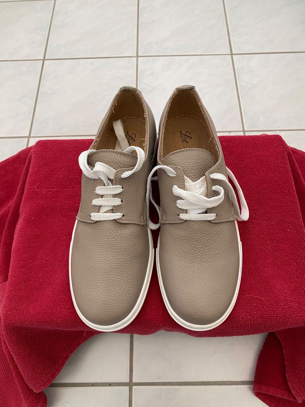 Scarpe da donna: Damen Schuhe gr.38 Neu – Usato da Pfungen venduto da Sheki56 1