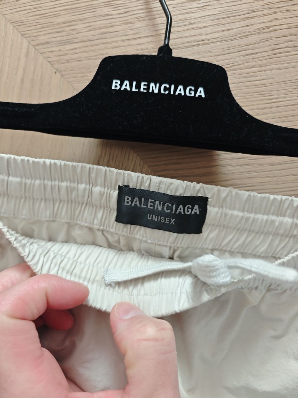 Balenciaga Pantalons: BALENCIAGA UNISEX Shorts – D'occasion à Erlenbach ZH par nlh 2