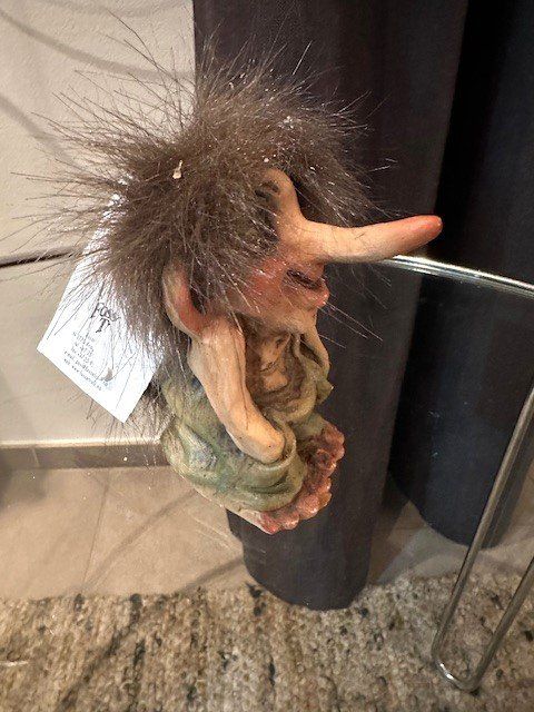 Figuren: +  TrOll  + – Gebraucht aus Winkel von zeho 5