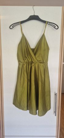 Robe d'été vert kaki à bretelles fines taille unique